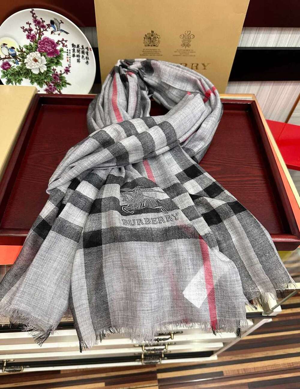 Burberry Shawl - Picture 3 of 8